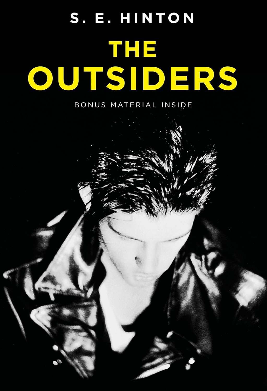 A Clash of Worlds: Unraveling the Timeless Themes of The Outsiders